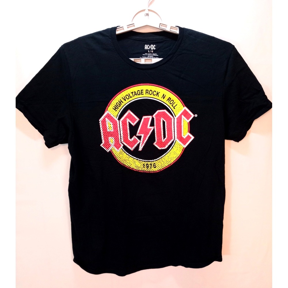AC/DC‎ High Voltage Rock N Roll 1976 Men's T-Shirt, Large, Black